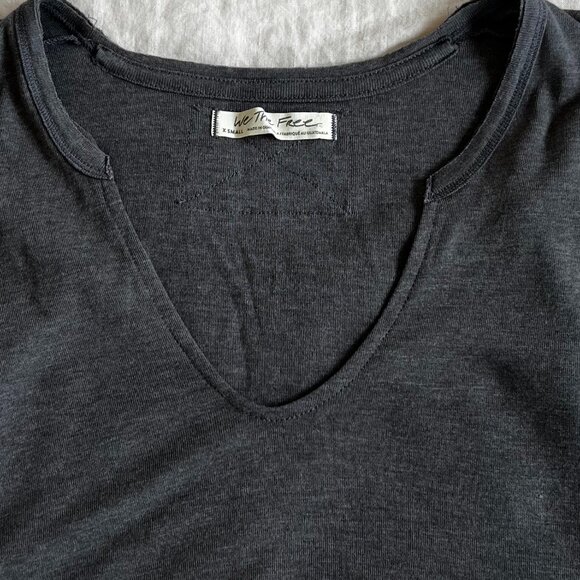 Free People Tee Size XS Grey - Picture 4 of 4